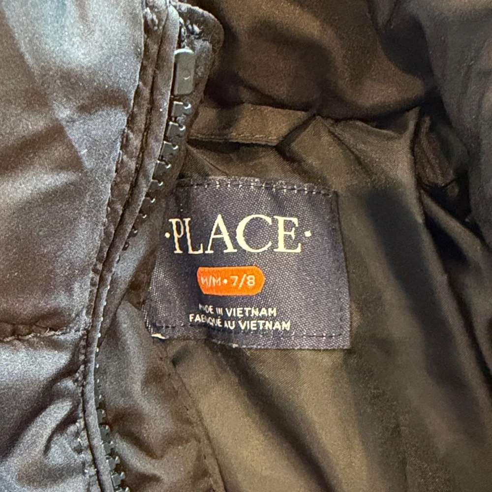 Children’s Place Black Kids Puffer Jacket Size 7/8 C5-019